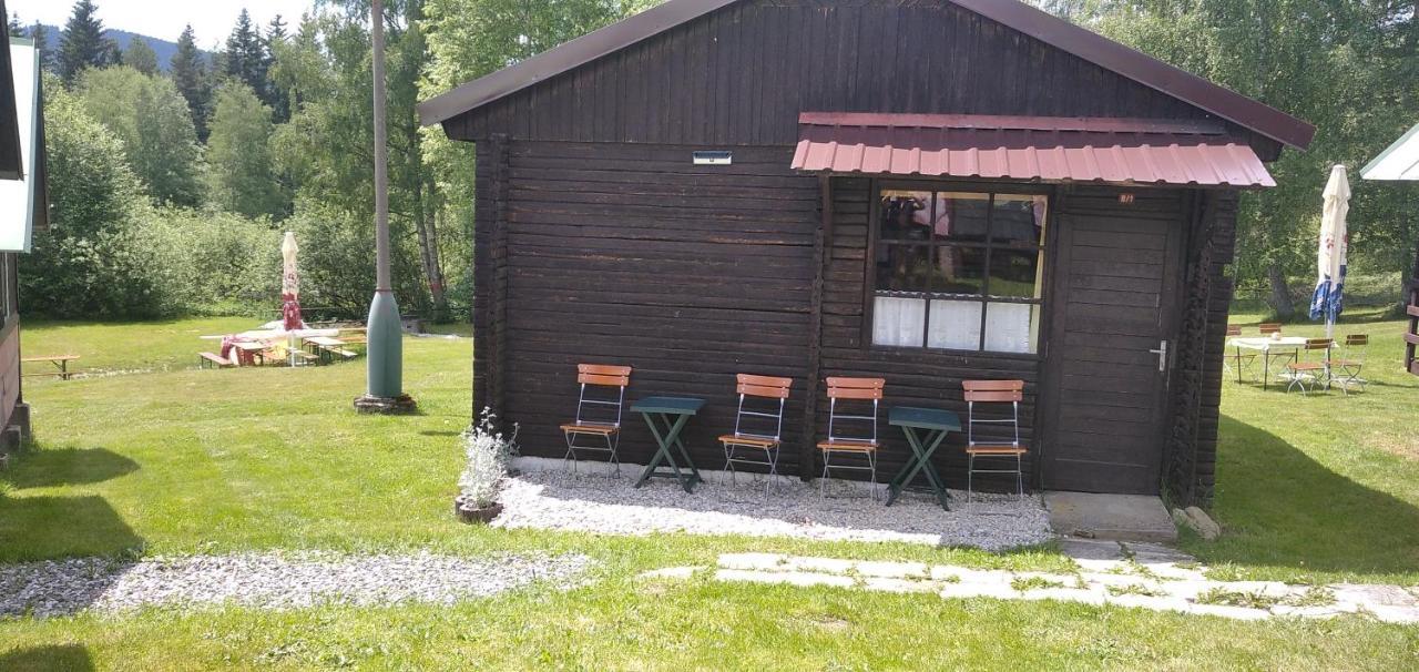 Retro Kemp Pod Boubinem Horní Vltavice Exteriör bild