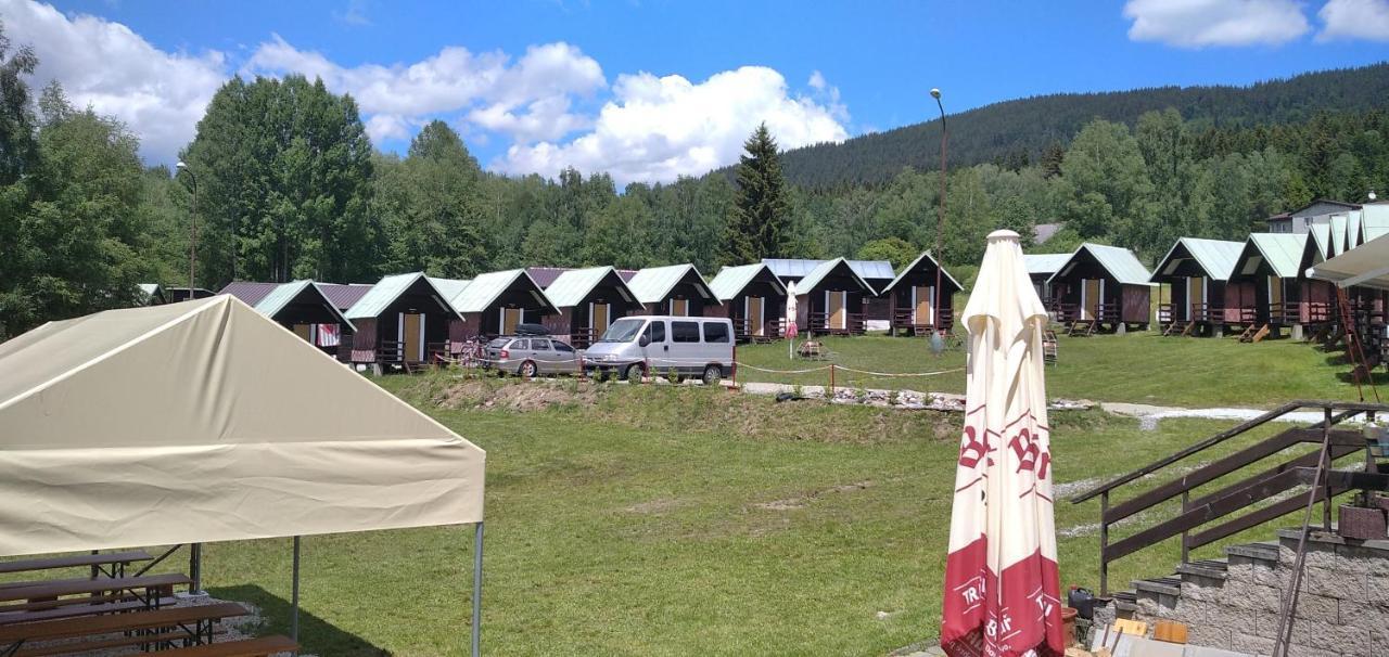 Retro Kemp Pod Boubinem Horní Vltavice Exteriör bild